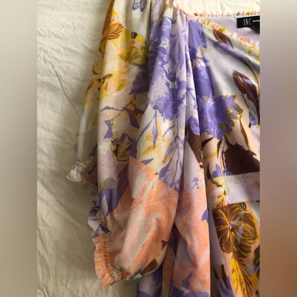 Floral blouse International basics brand new  tags on 1X - Picture 2 of 10